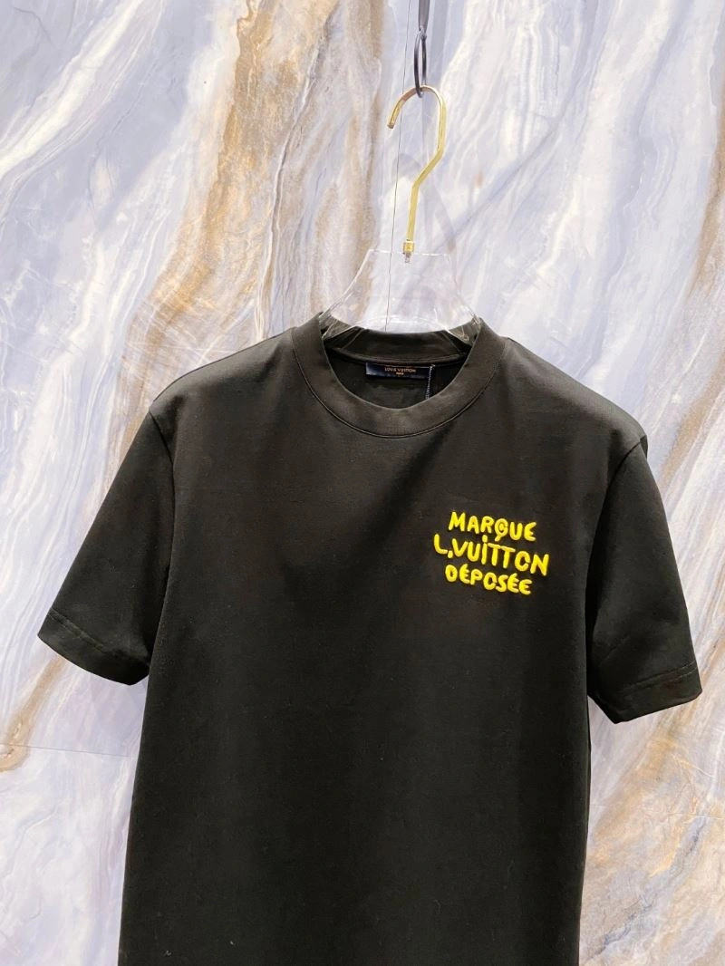 Louis Vuitton T-Shirts Bold 135572