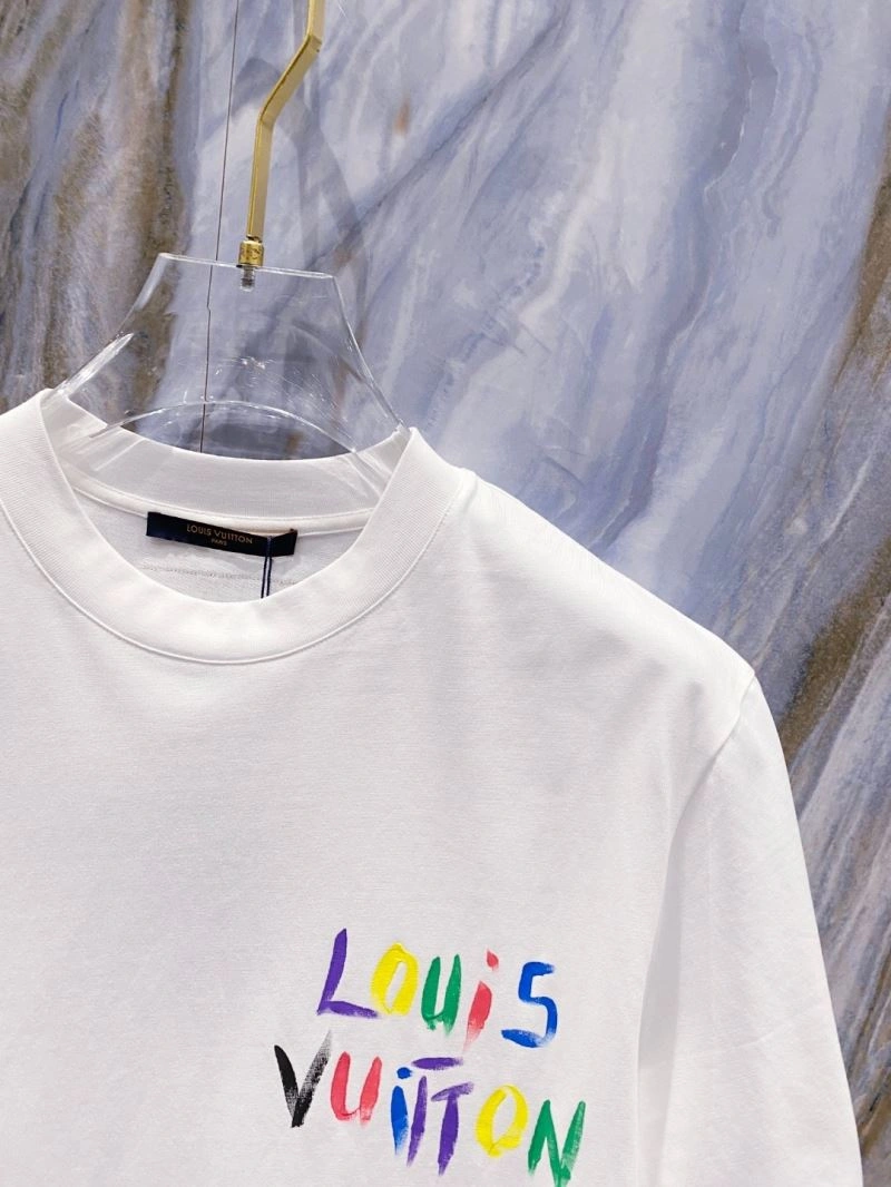 Soft Louis Vuitton T-Shirts 135579