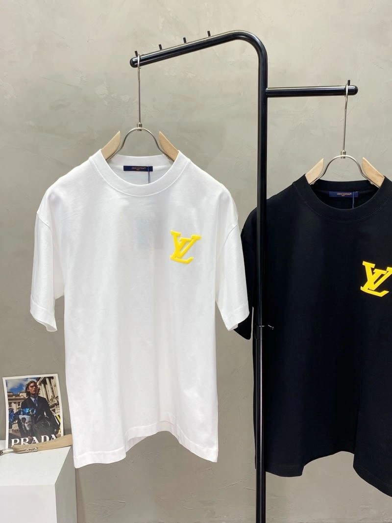 Louis Vuitton T-Shirts EasyMatch 135574