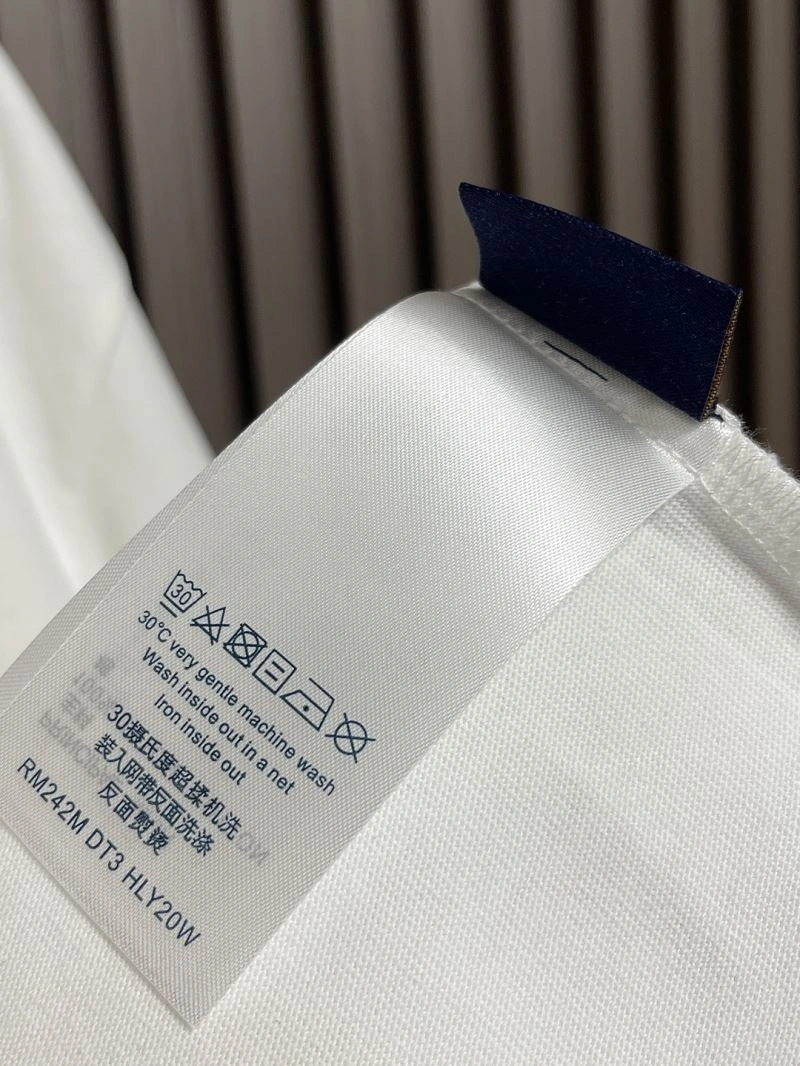 Louis Vuitton T-Shirts Original 135561