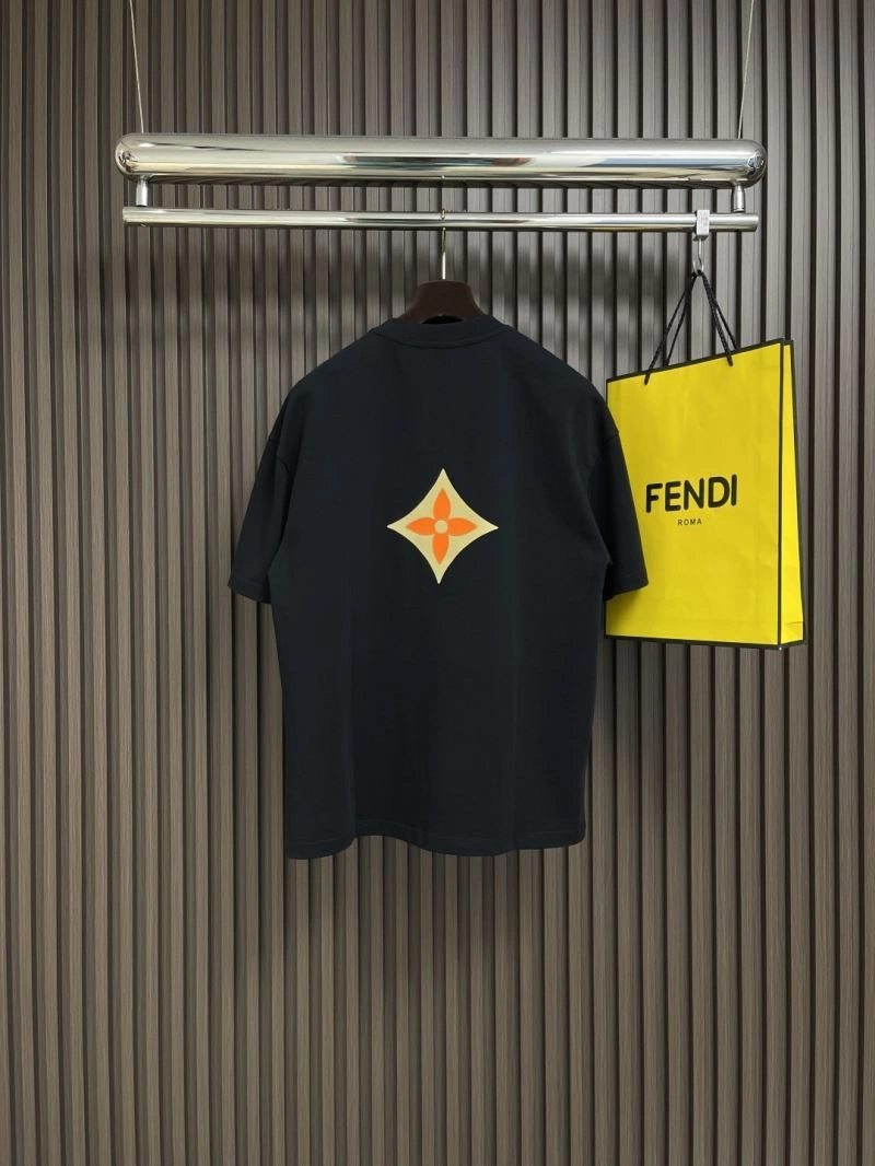 TechFriendly Louis Vuitton T-Shirts 135547