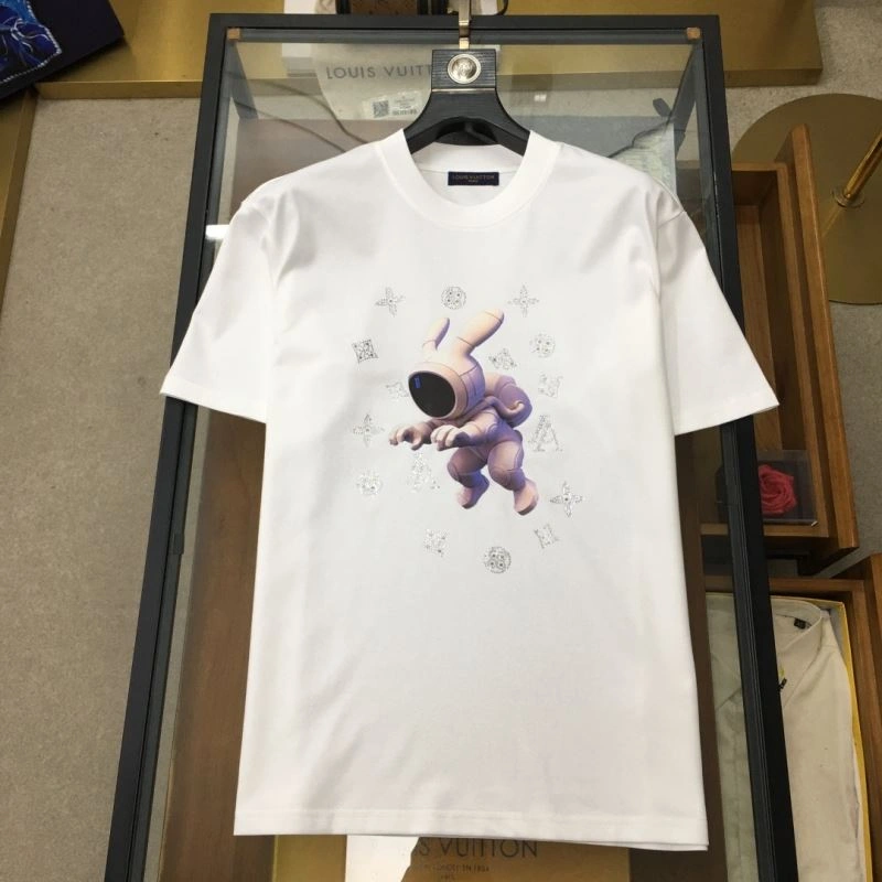 Sporty Louis Vuitton T-Shirts 135546