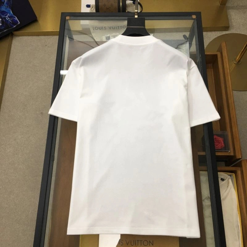 Sporty Louis Vuitton T-Shirts 135546
