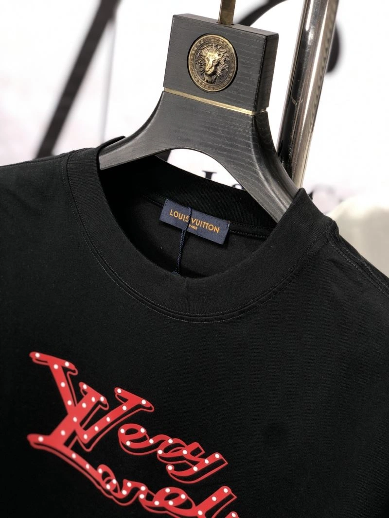 Louis Vuitton T-Shirts Fashionable 135542