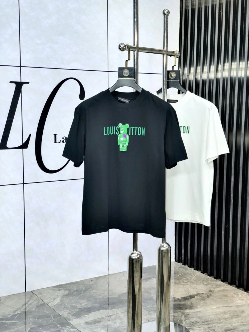 MoistureWicking Louis Vuitton T-Shirts 135523