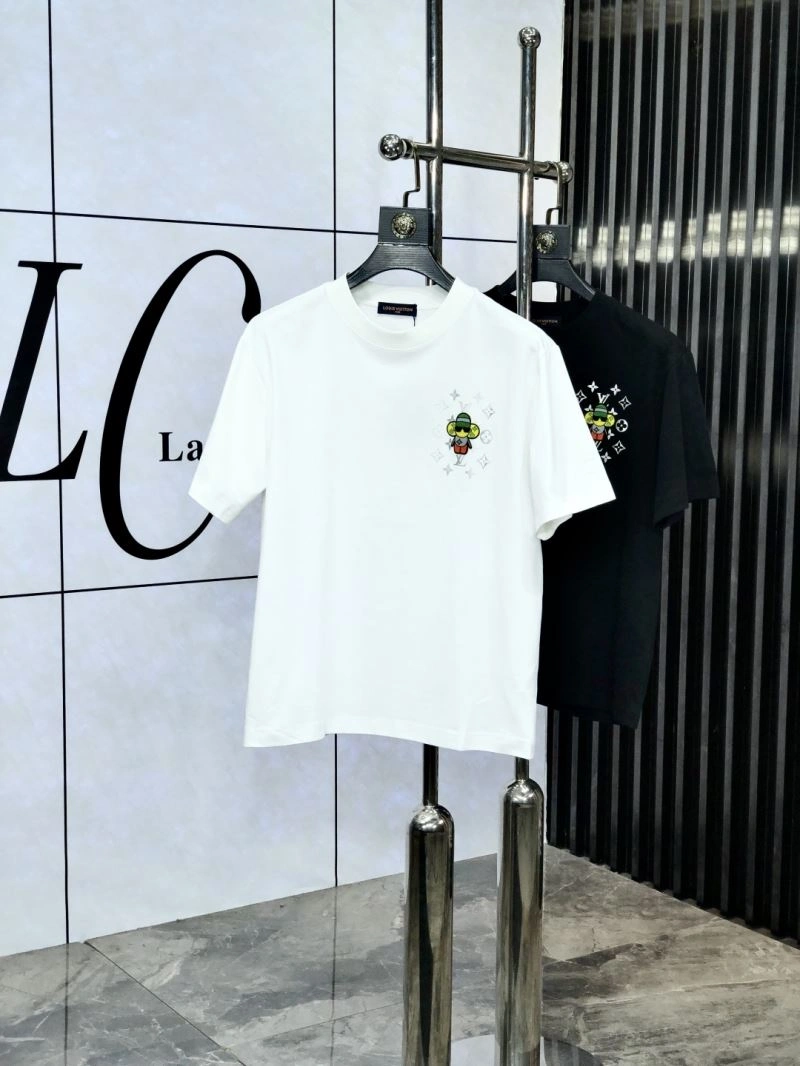 Versatile Louis Vuitton T-Shirts 135536