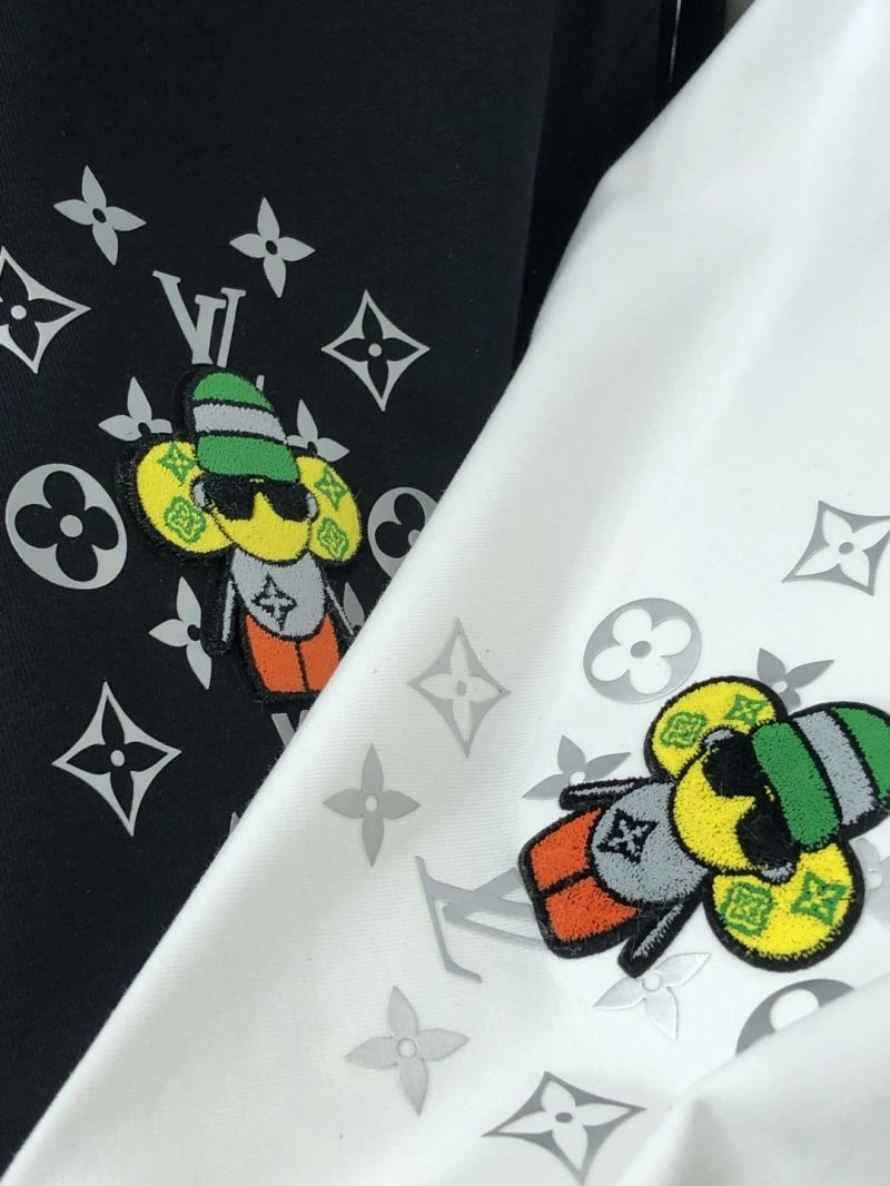 Versatile Louis Vuitton T-Shirts 135536