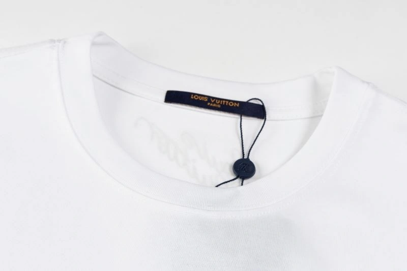 Louis Vuitton T-Shirts Sustainable 135528