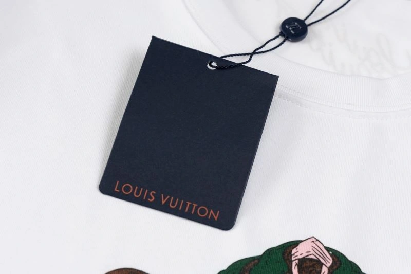 Louis Vuitton T-Shirts Sustainable 135528
