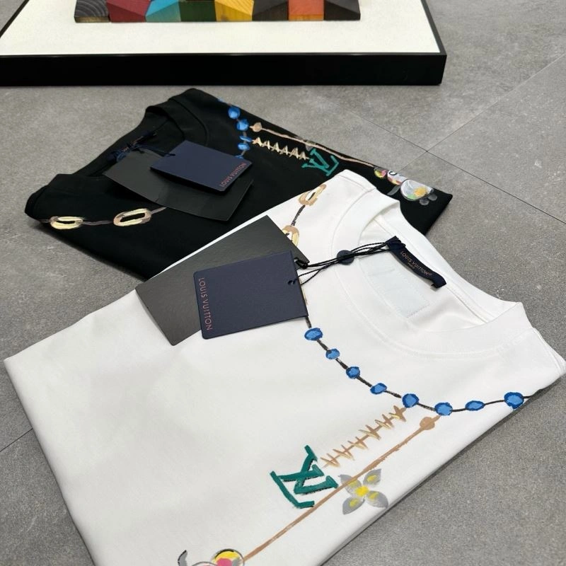 Contemporary Louis Vuitton T-Shirts 135526