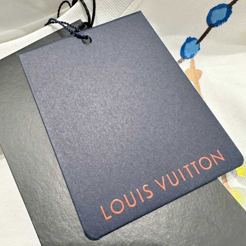 Contemporary Louis Vuitton T-Shirts 135526
