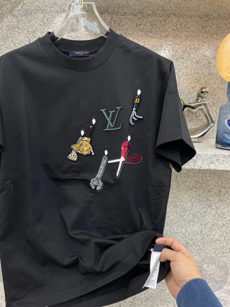 Louis Vuitton T-Shirts GoAnywhere 135543