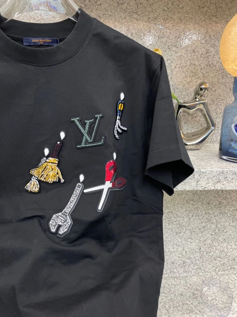 Louis Vuitton T-Shirts GoAnywhere 135543