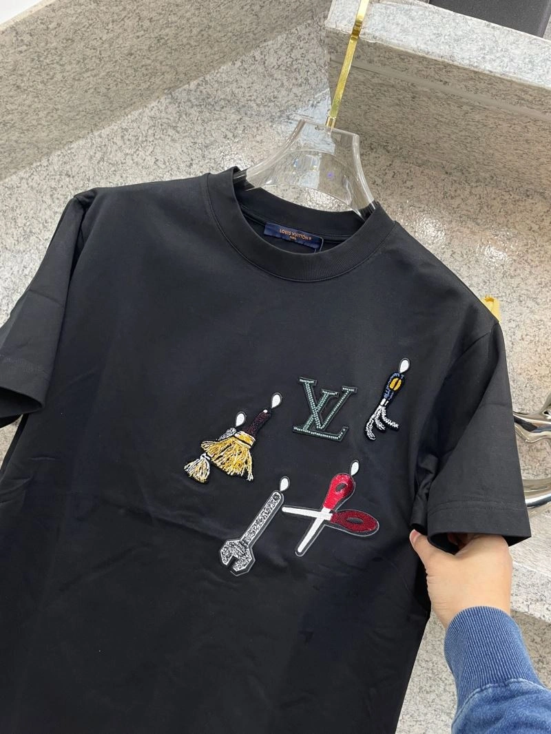 Louis Vuitton T-Shirts GoAnywhere 135543