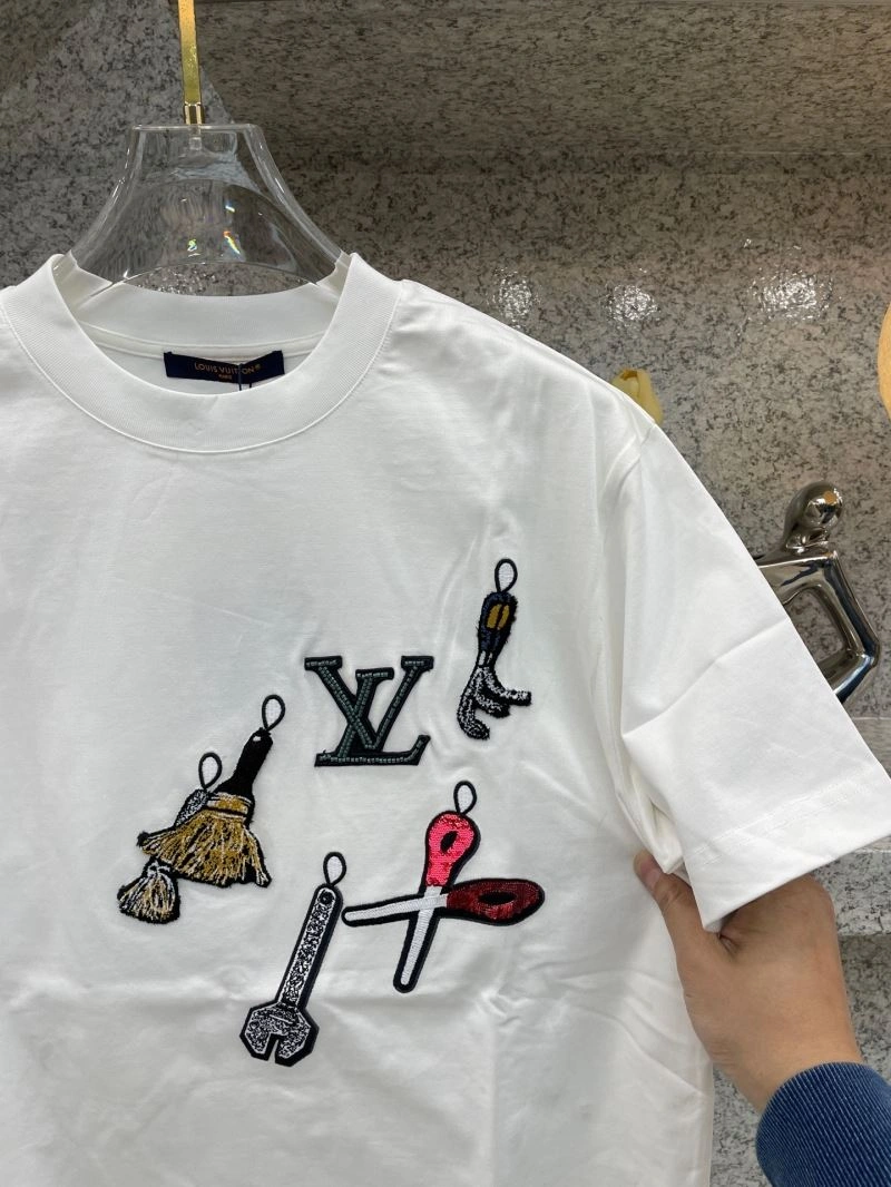 Louis Vuitton T-Shirts GoAnywhere 135543