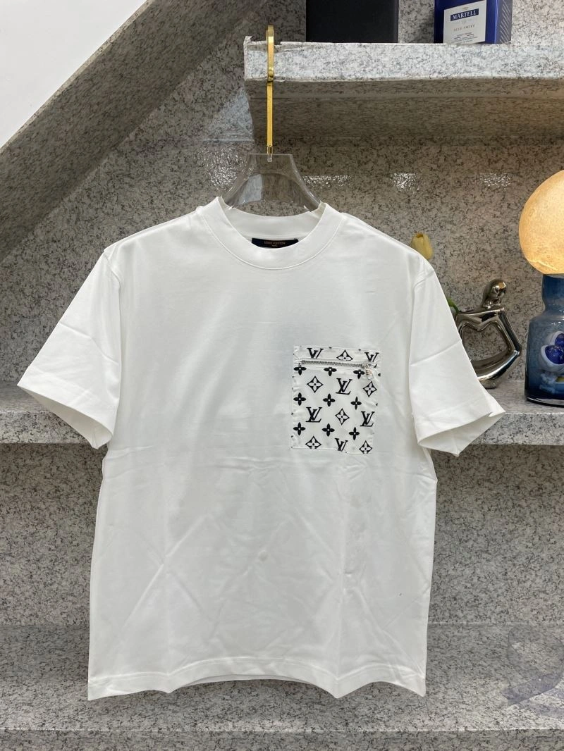 Louis Vuitton T-Shirts Sleek 135540