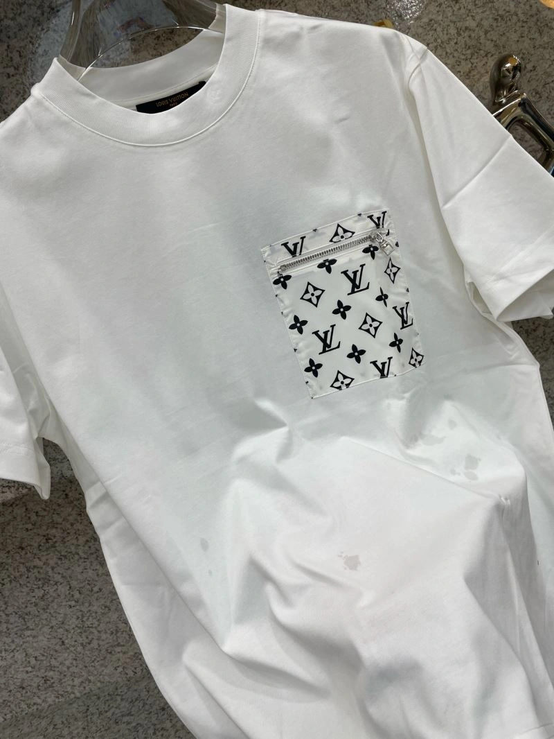 Louis Vuitton T-Shirts Sleek 135540