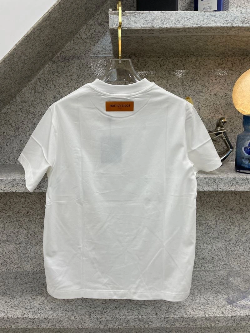 Louis Vuitton T-Shirts Sleek 135540