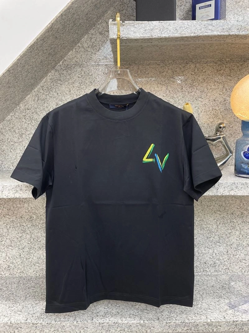 Louis Vuitton T-Shirts Trendsetting 135539