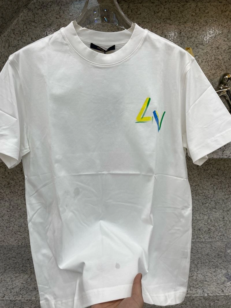 Louis Vuitton T-Shirts Trendsetting 135539