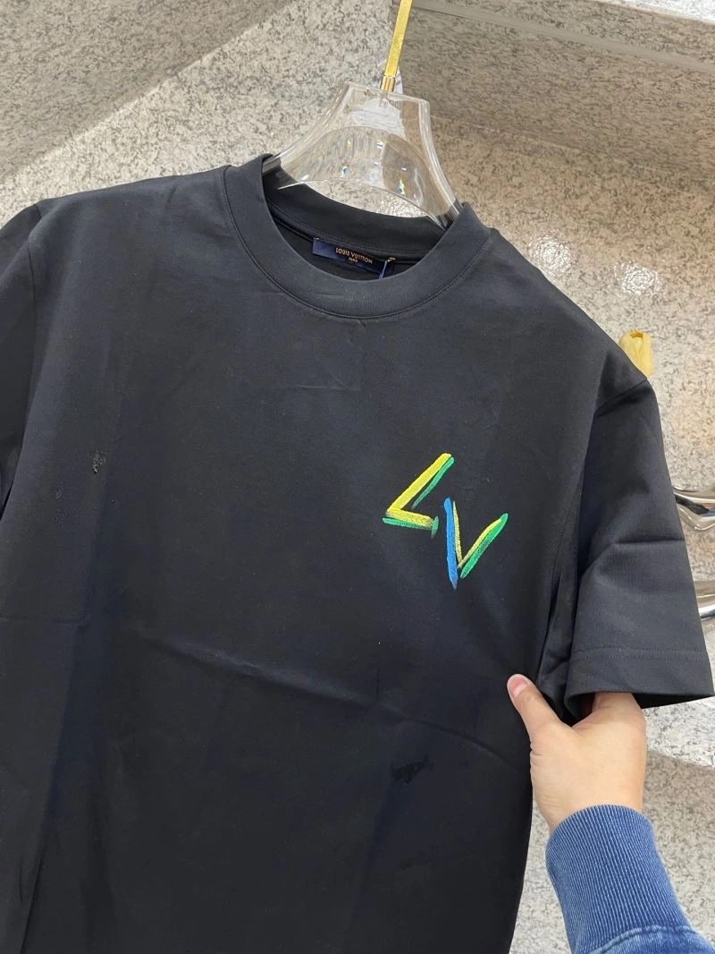 Louis Vuitton T-Shirts Trendsetting 135539