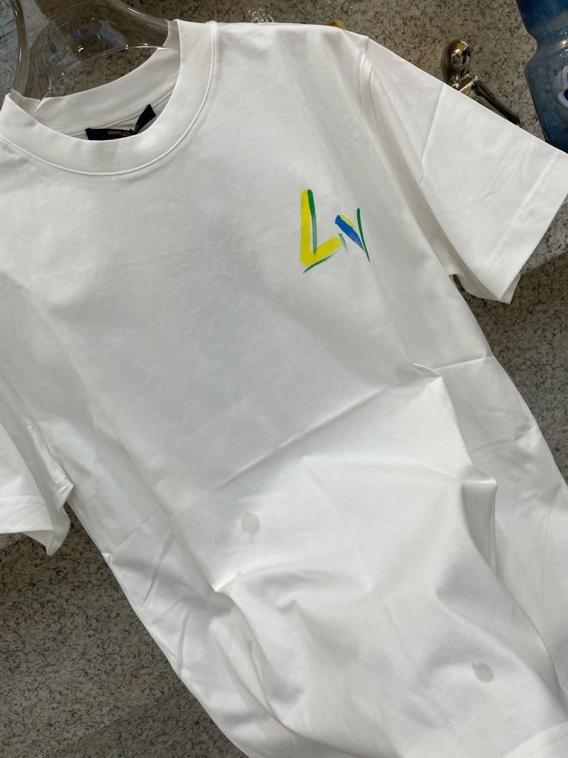 Louis Vuitton T-Shirts Trendsetting 135539