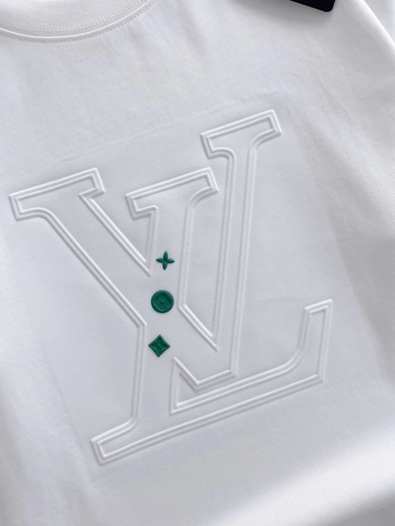 UrbanChic Louis Vuitton T-Shirts 135531