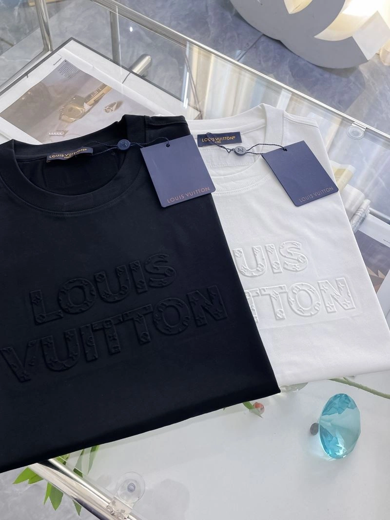 Louis Vuitton T-Shirts Neat 135545