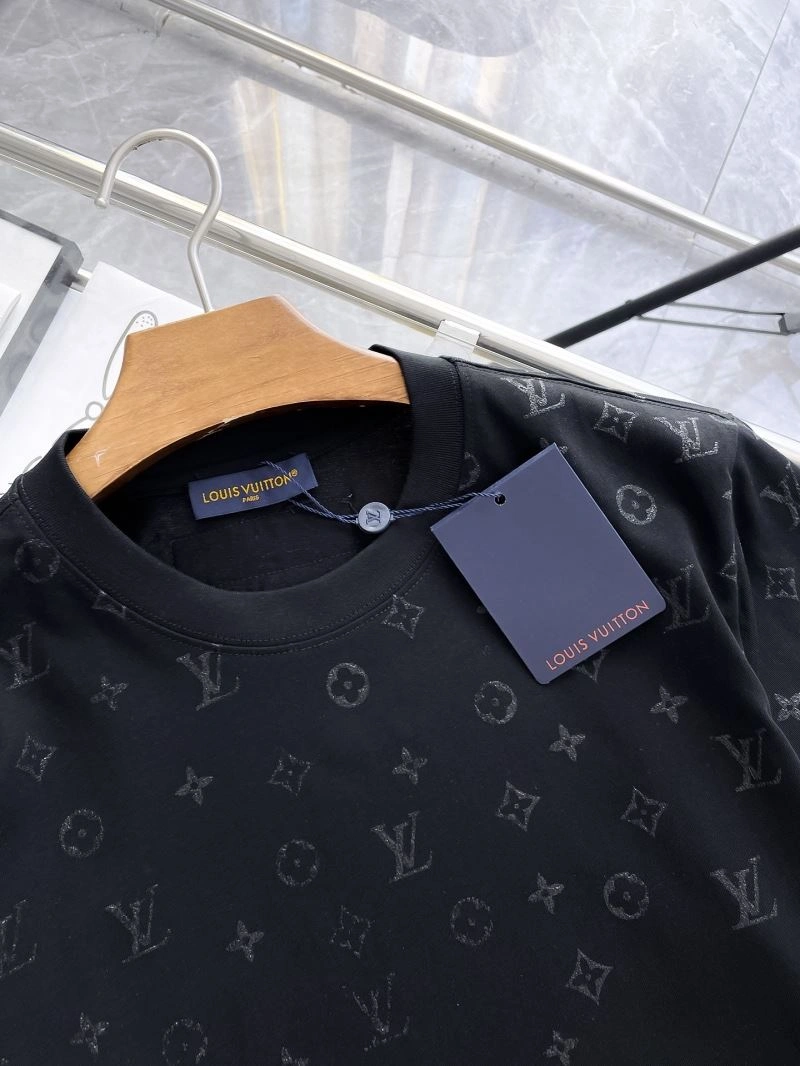 Trendsetting Louis Vuitton T-Shirts 135527
