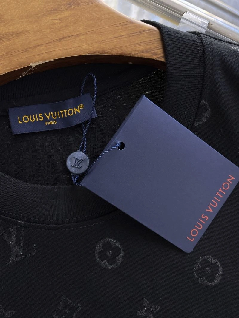 Trendsetting Louis Vuitton T-Shirts 135527