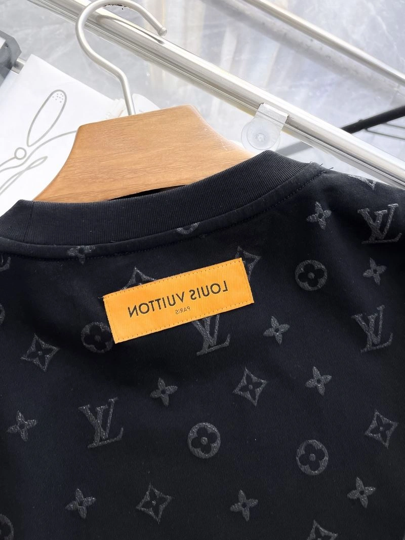 Trendsetting Louis Vuitton T-Shirts 135527