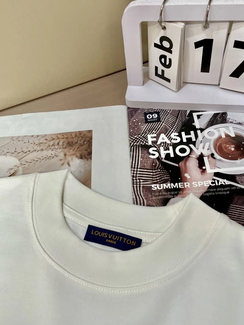 Louis Vuitton T-Shirts TimelessDesign 135507