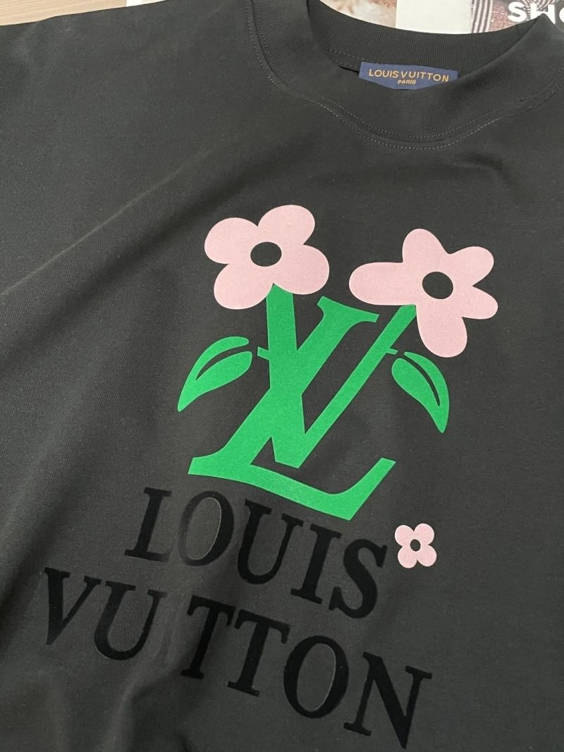 Supportive Louis Vuitton T-Shirts 135506