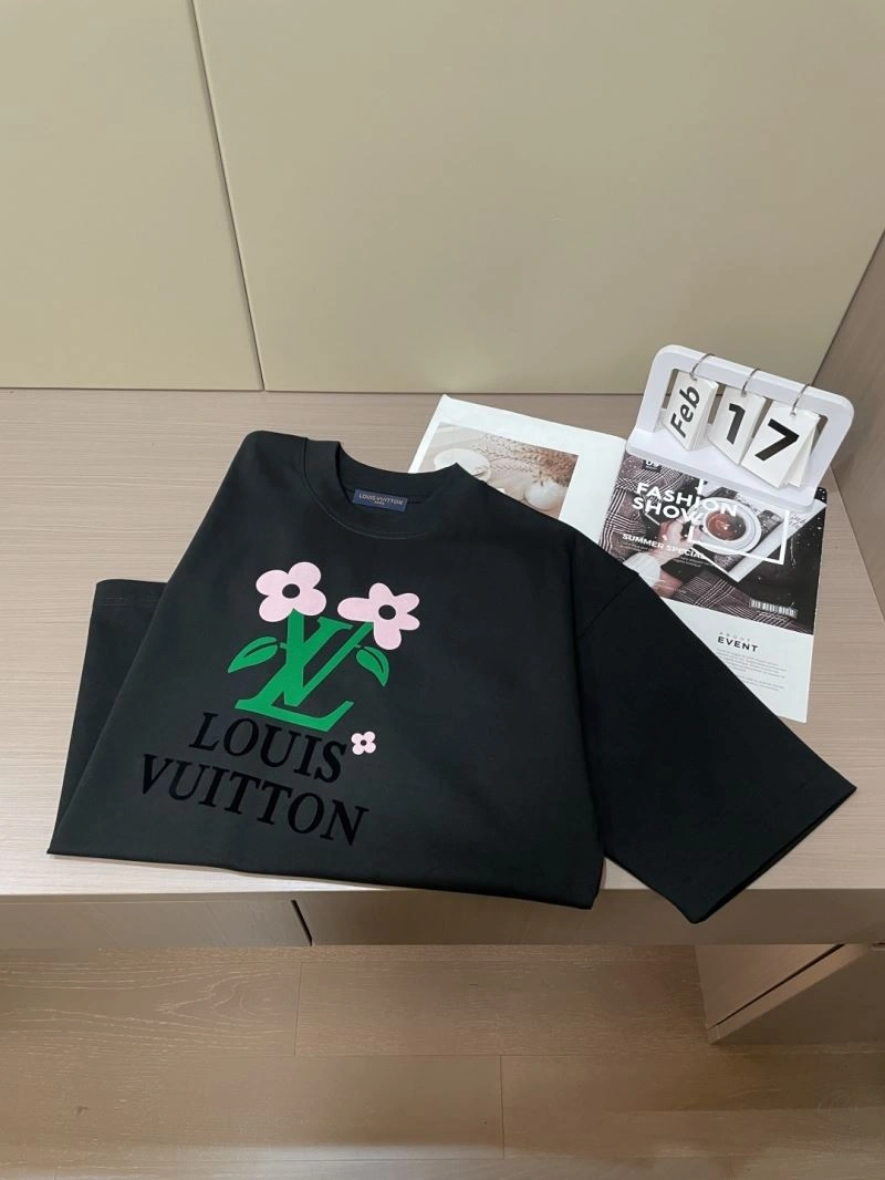 Supportive Louis Vuitton T-Shirts 135506