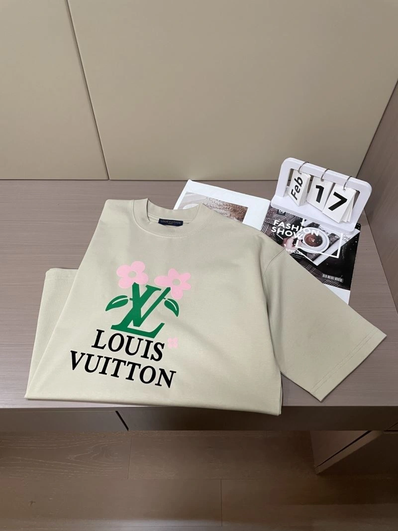Timeless Louis Vuitton T-Shirts 135505