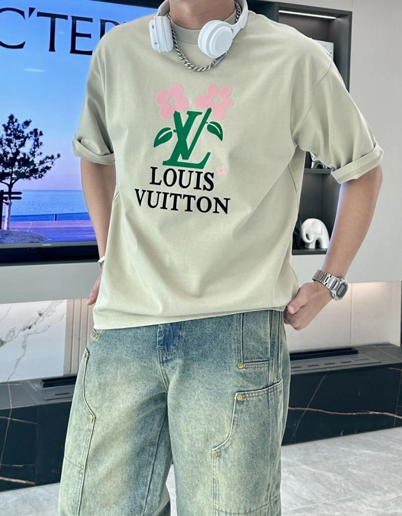 Timeless Louis Vuitton T-Shirts 135505