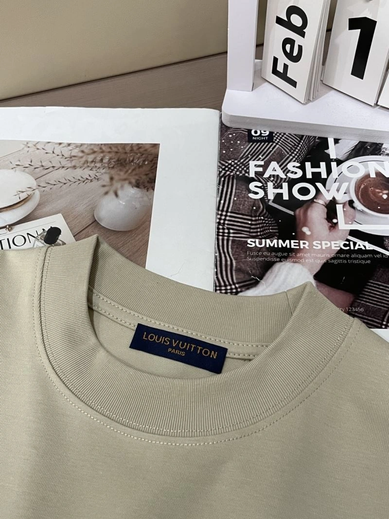 Timeless Louis Vuitton T-Shirts 135505