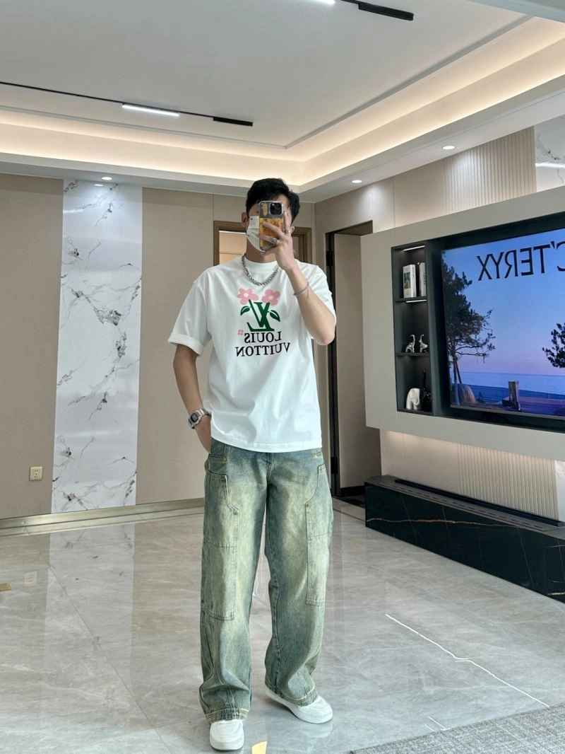 Louis Vuitton T-Shirts Popular 135488