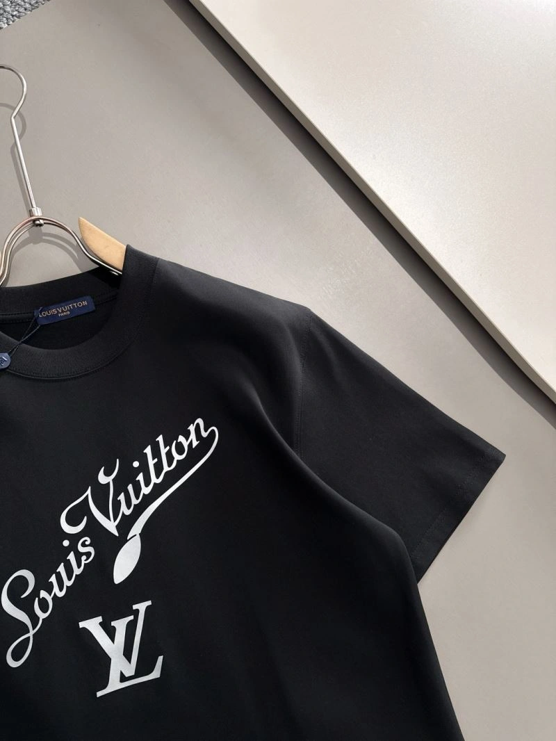 AllSeason Louis Vuitton T-Shirts 135494