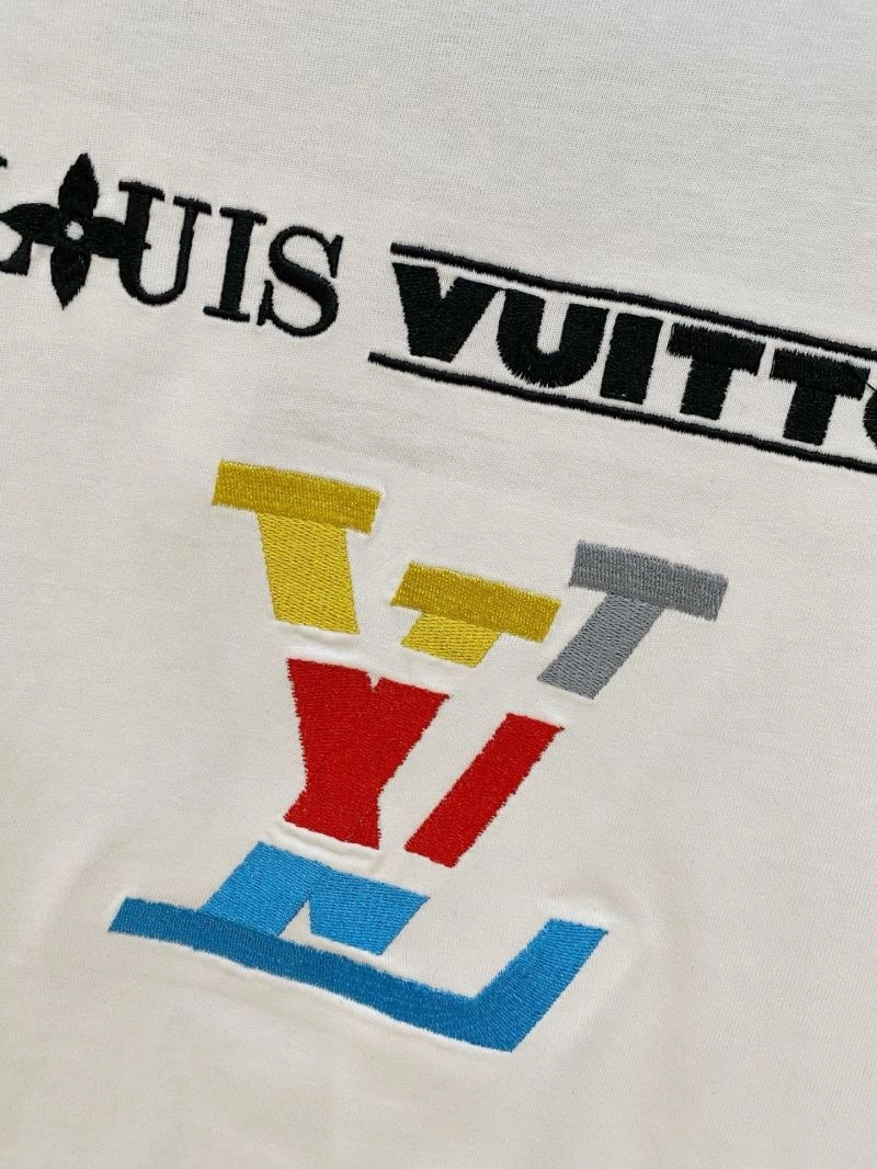 Louis Vuitton T-Shirts Elegant 135479