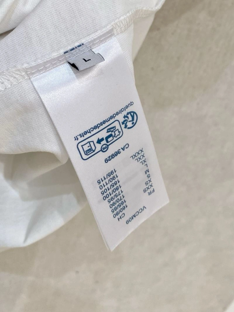 Louis Vuitton T-Shirts Elegant 135479