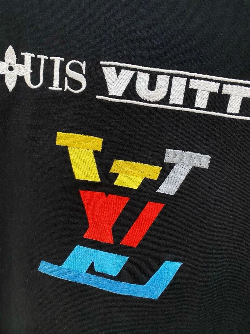 Modern Louis Vuitton T-Shirts 135481