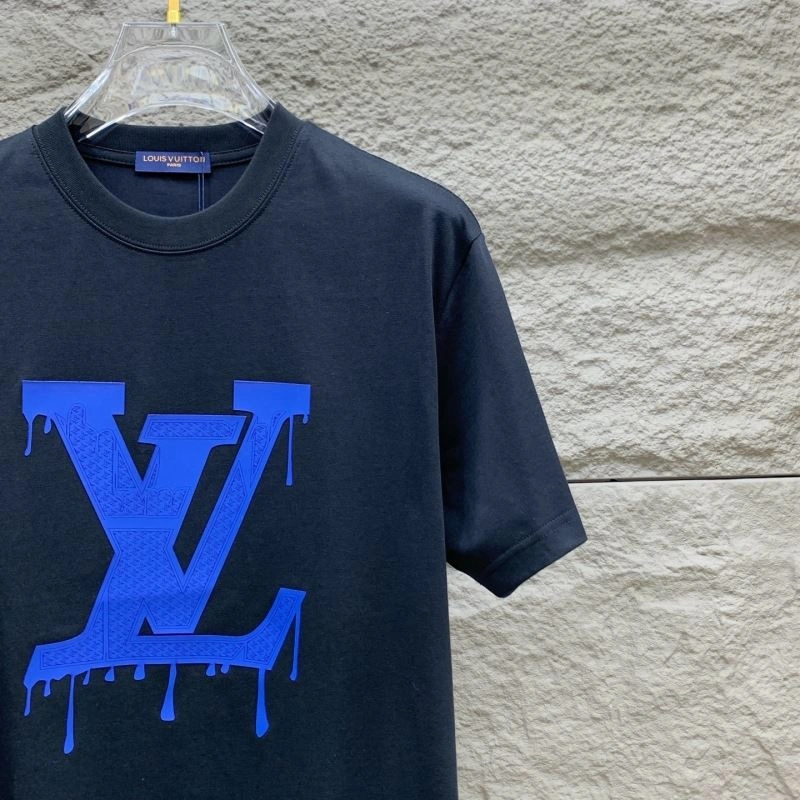 Seasonal Louis Vuitton T-Shirts 135477