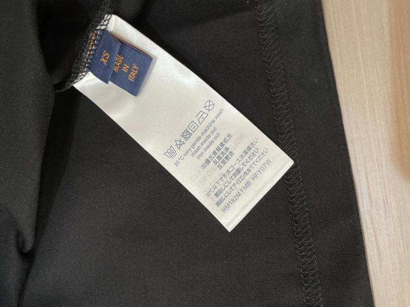 Louis Vuitton T-Shirts TechFriendly 135498