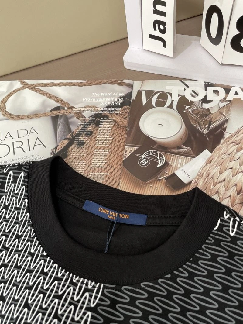 Louis Vuitton T-Shirts Functional 135492