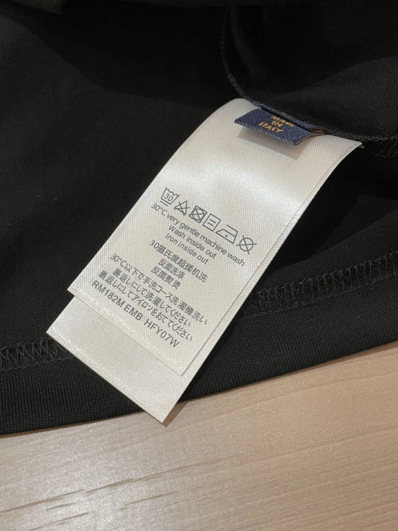 Efficient Louis Vuitton T-Shirts 135471