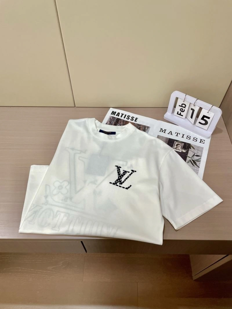 Louis Vuitton T-Shirts FashionForward 135480