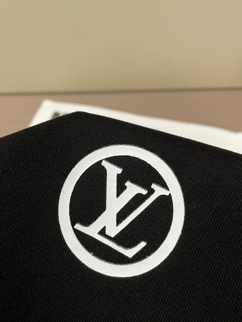 Louis Vuitton T-Shirts Resilient 135501