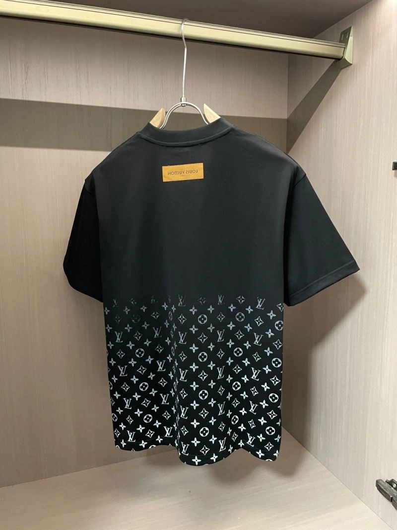 Louis Vuitton T-Shirts Stretchable 135487