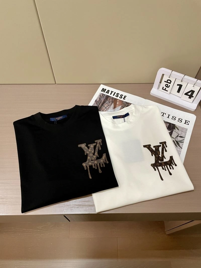 Modern Louis Vuitton T-Shirts 135474